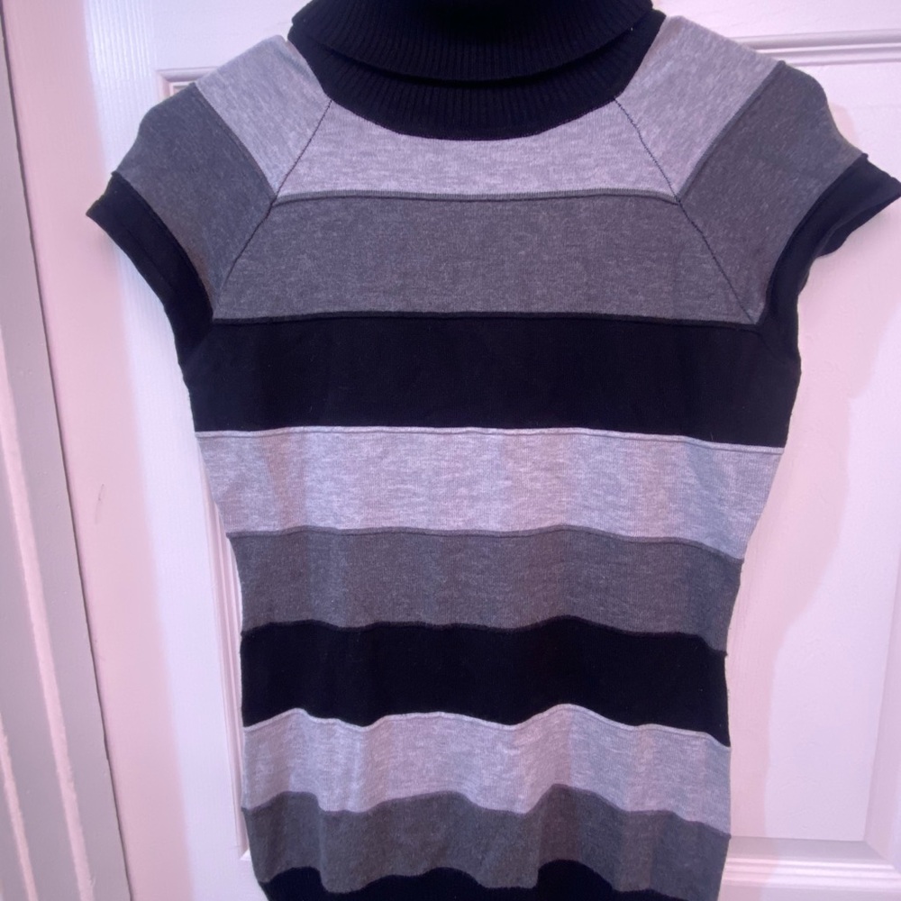 Striped Black and Gray Short Sleeve Sweater